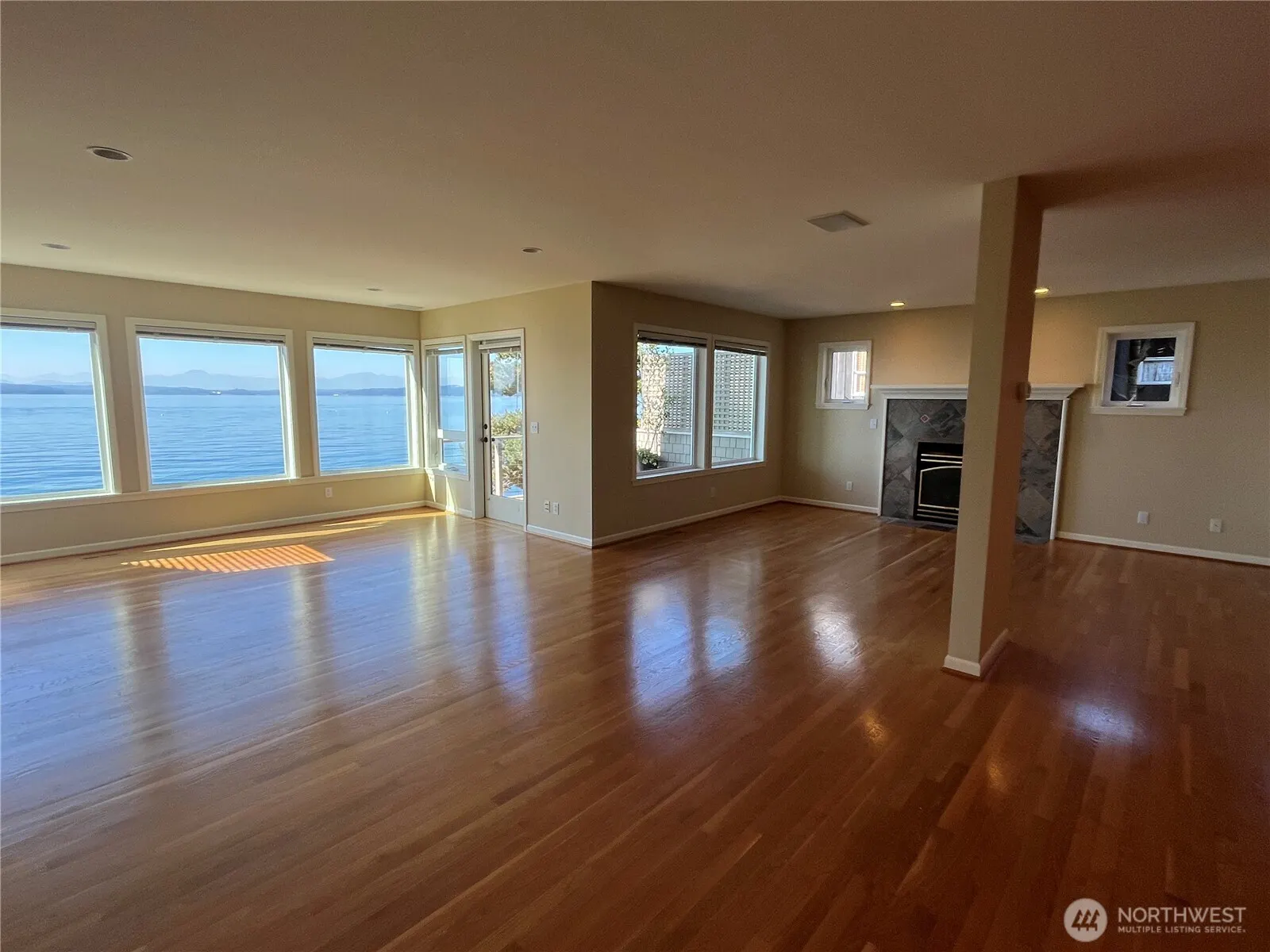 7117 Beach Drive SW, Seattle, WA 98136