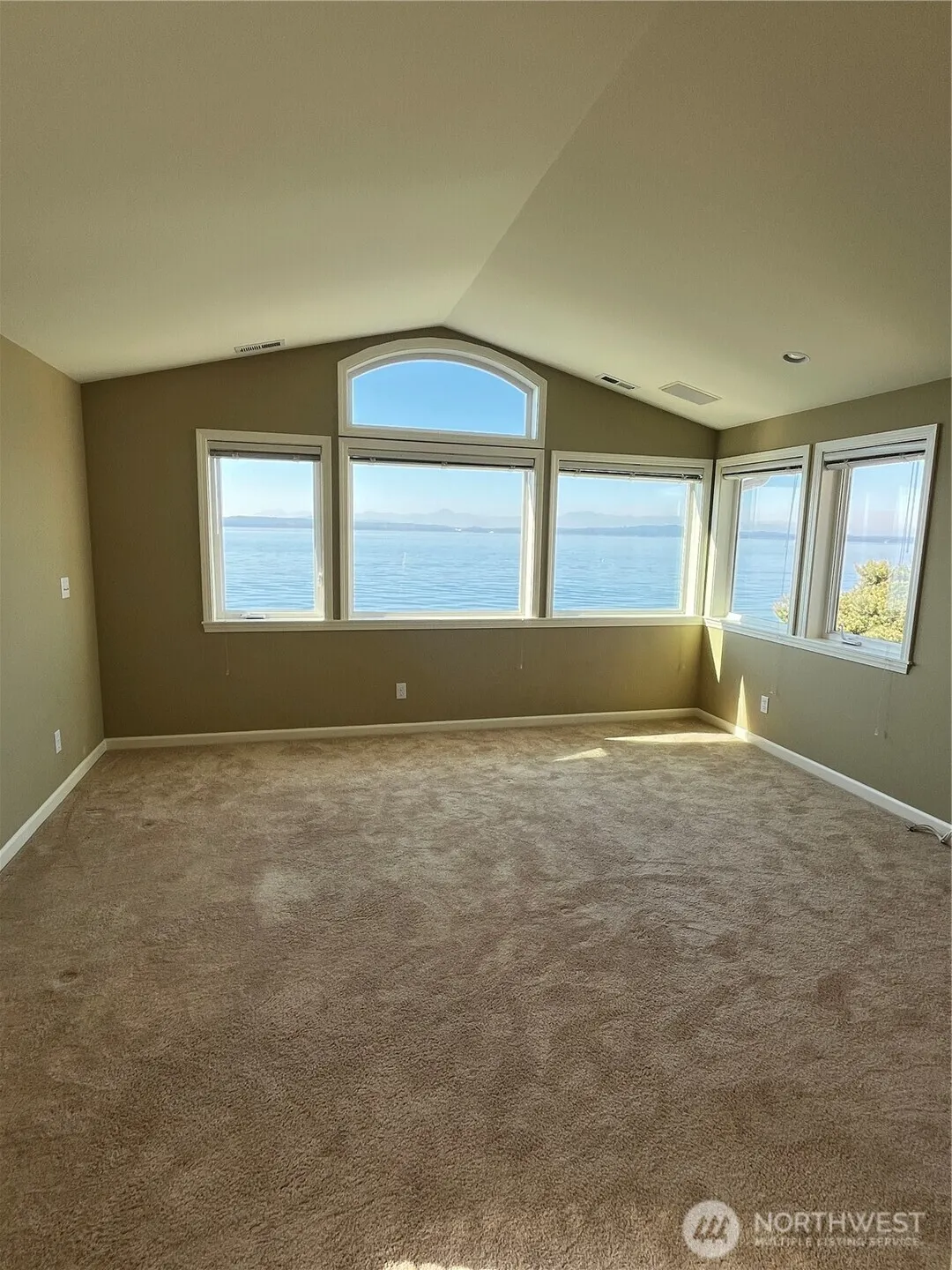 7117 Beach Drive SW, Seattle, WA 98136