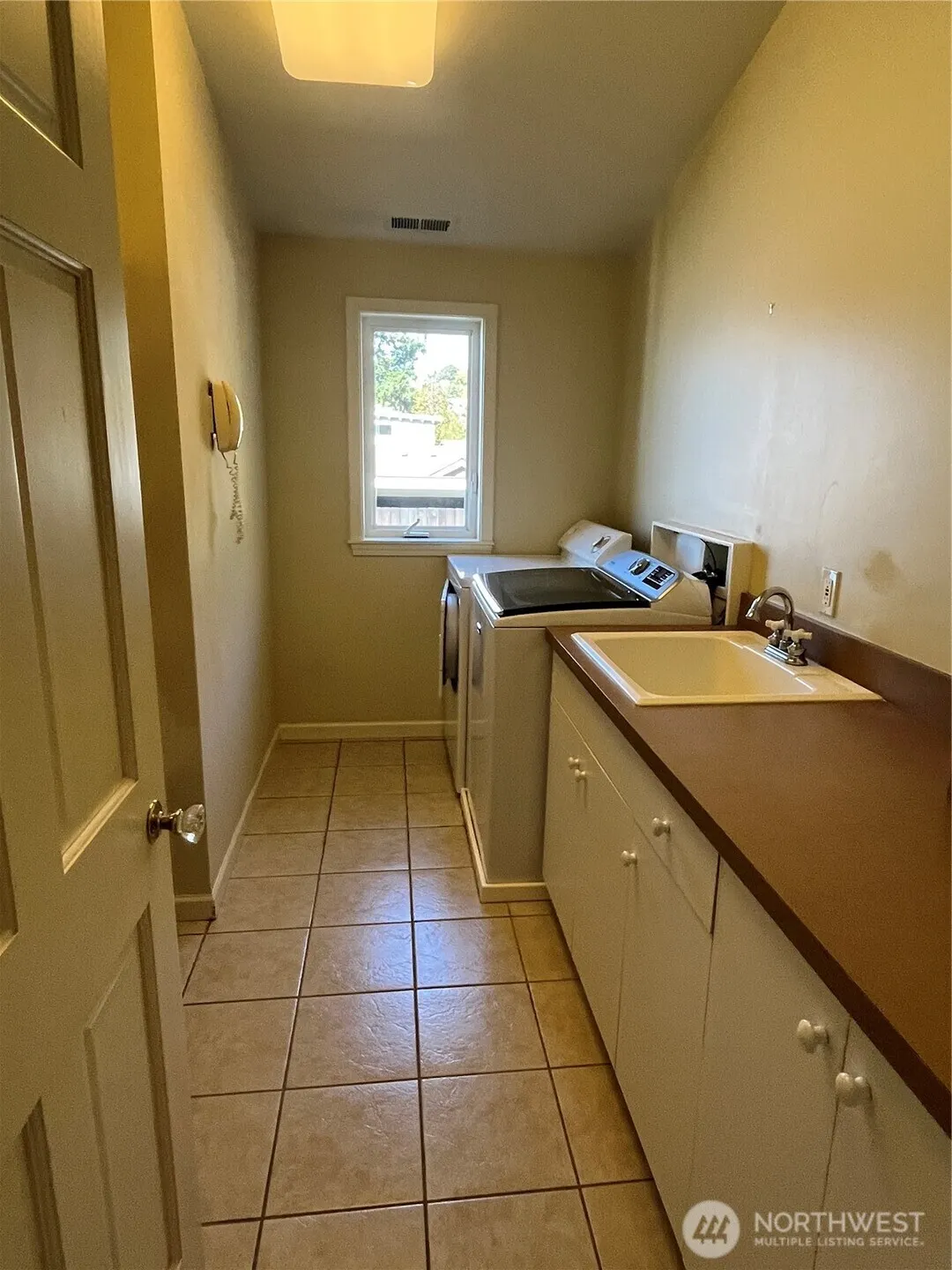 7117 Beach Drive SW, Seattle, WA 98136