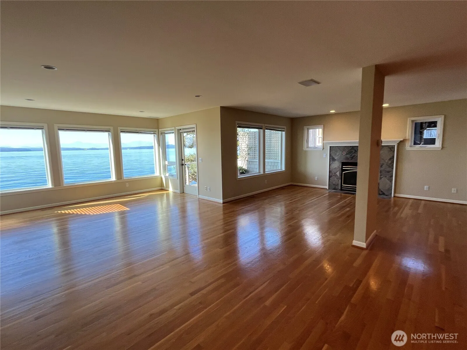 7117 Beach Drive SW, Seattle, WA 98136