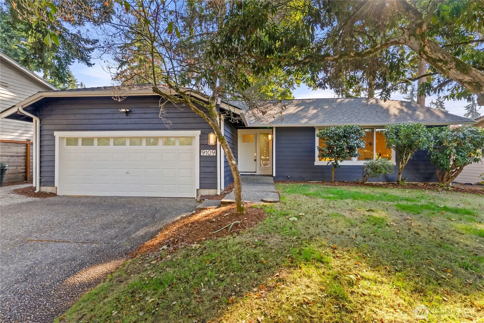 9109 NE 141st Pl , Kirkland, WA 98034