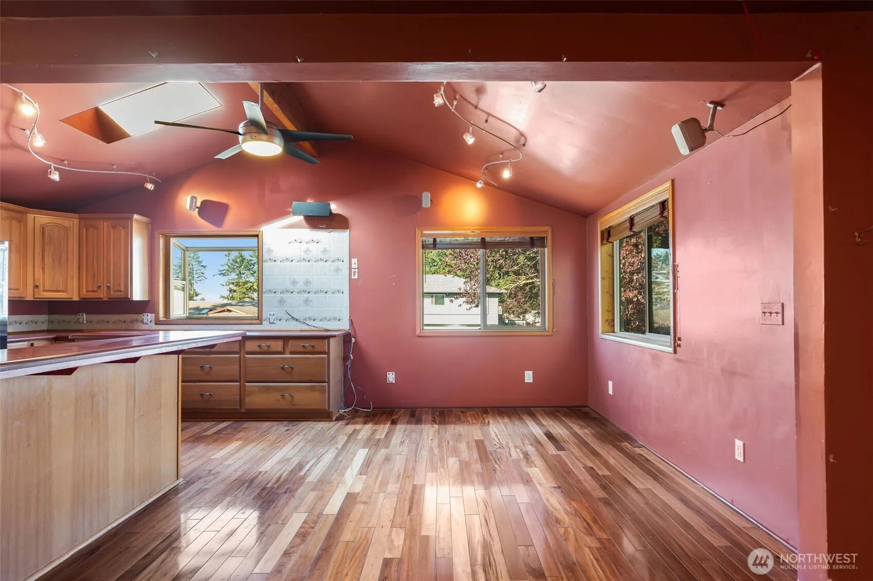 25322 32nd Place S, Kent, WA 98032