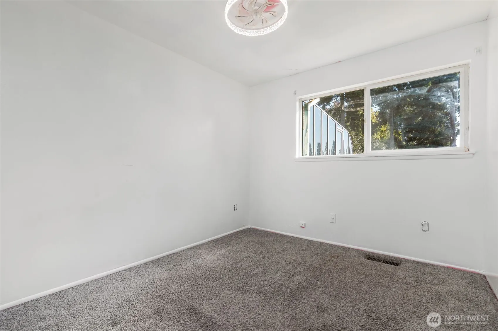 25322 32nd Place S, Kent, WA 98032