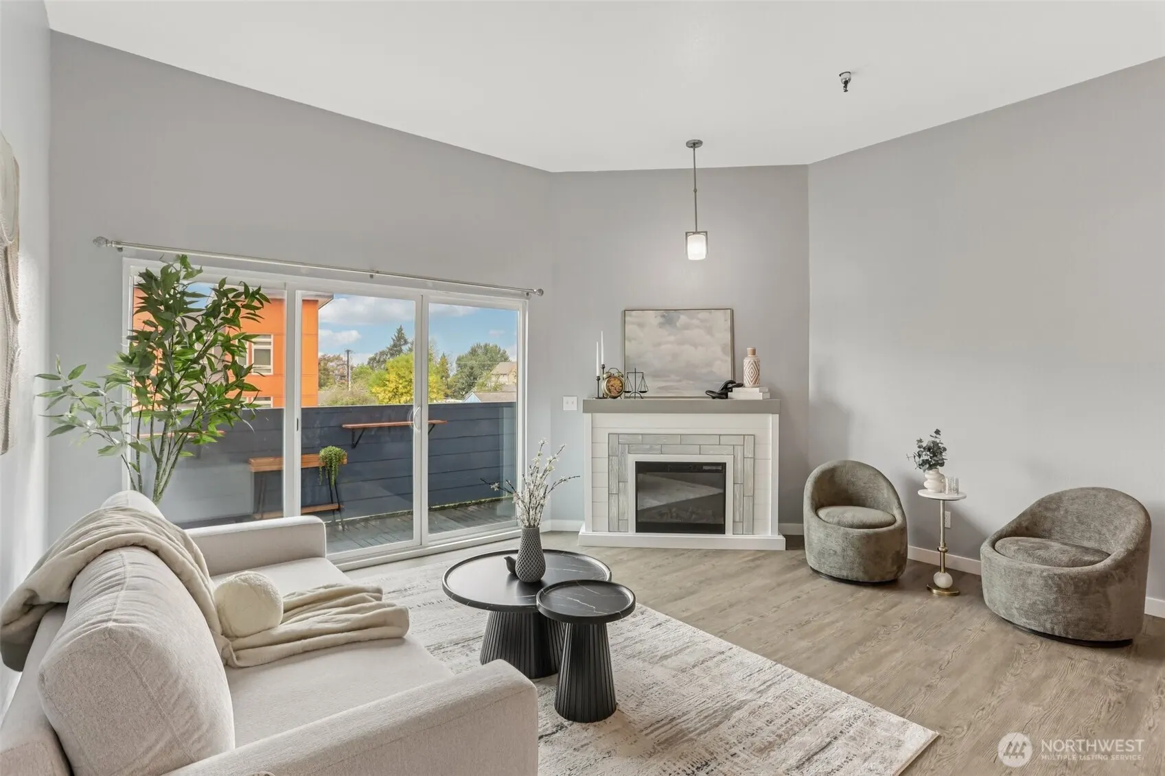 1100 Harrington Ave NE #306, Renton, WA 98056