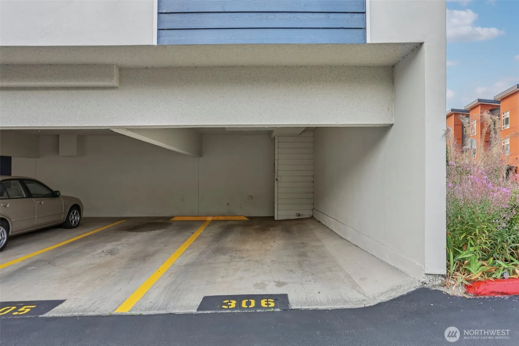 1100 Harrington Ave NE #306, Renton, WA 98056