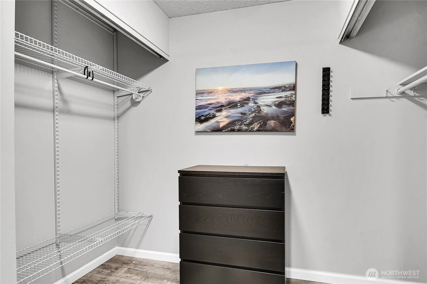 2562 Thorndyke Avenue W #104, Seattle, WA 98199