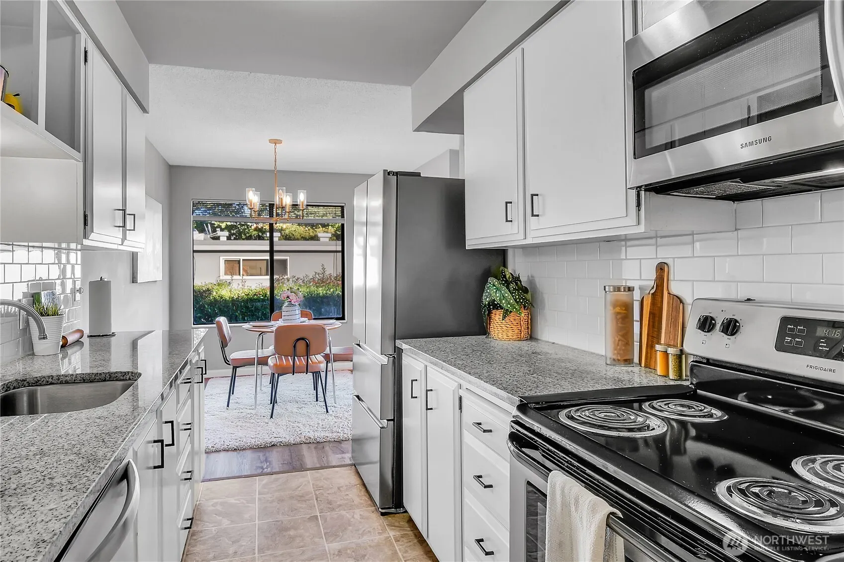 2562 Thorndyke Avenue W #104, Seattle, WA 98199