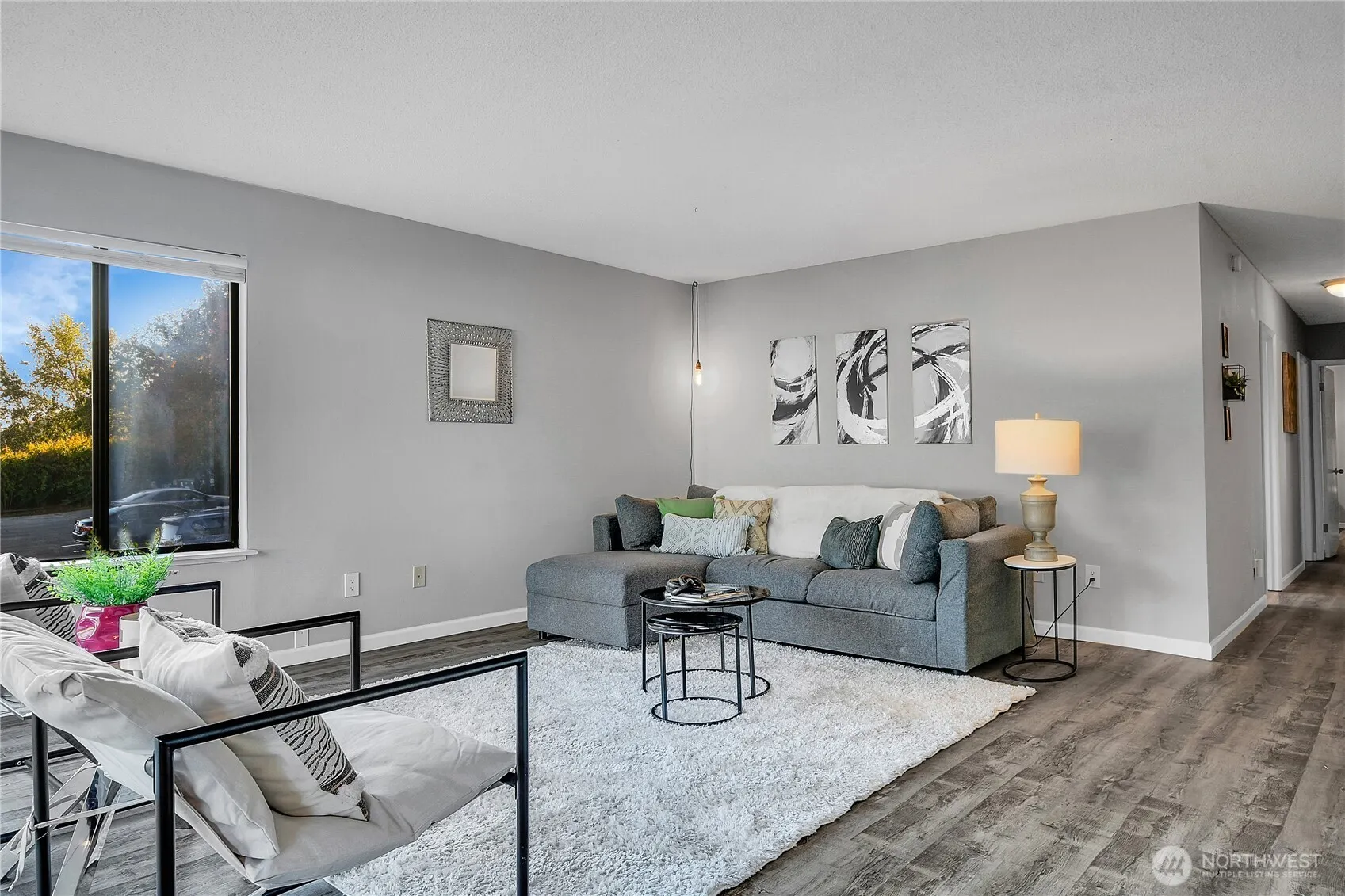 2562 Thorndyke Avenue W #104, Seattle, WA 98199