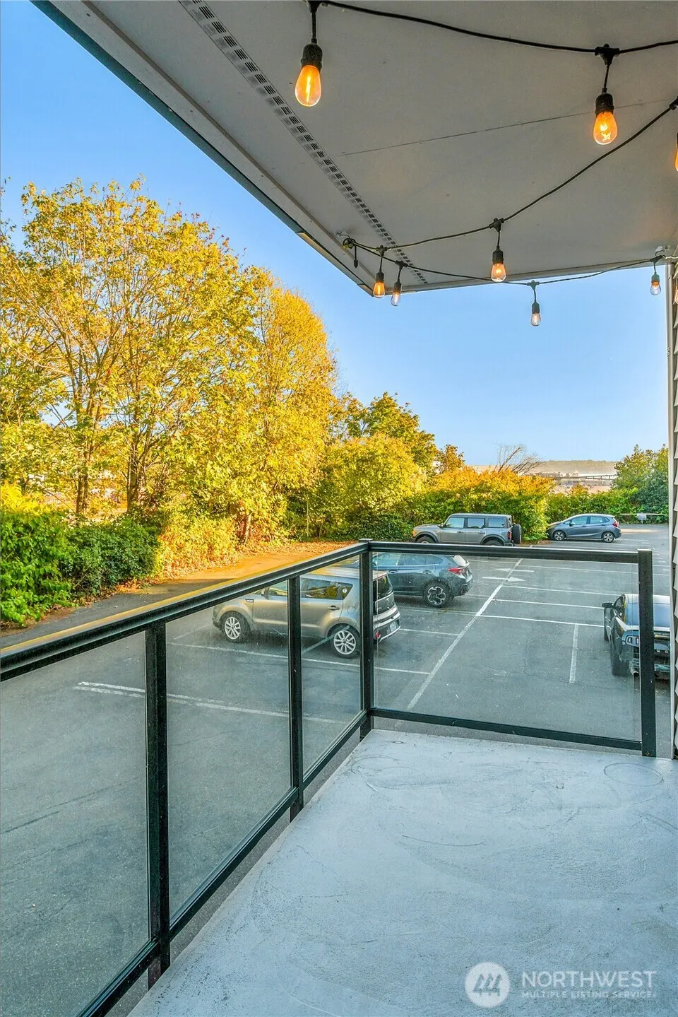 2562 Thorndyke Avenue W #104, Seattle, WA 98199