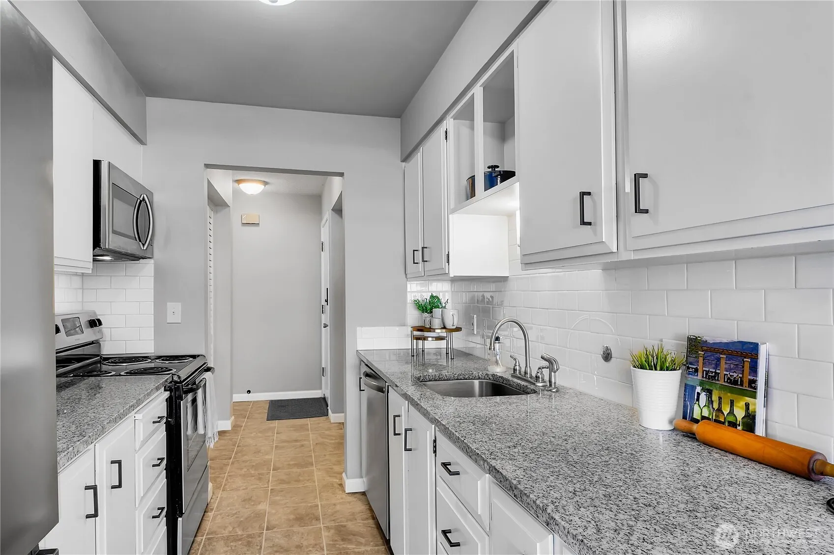 2562 Thorndyke Avenue W #104, Seattle, WA 98199