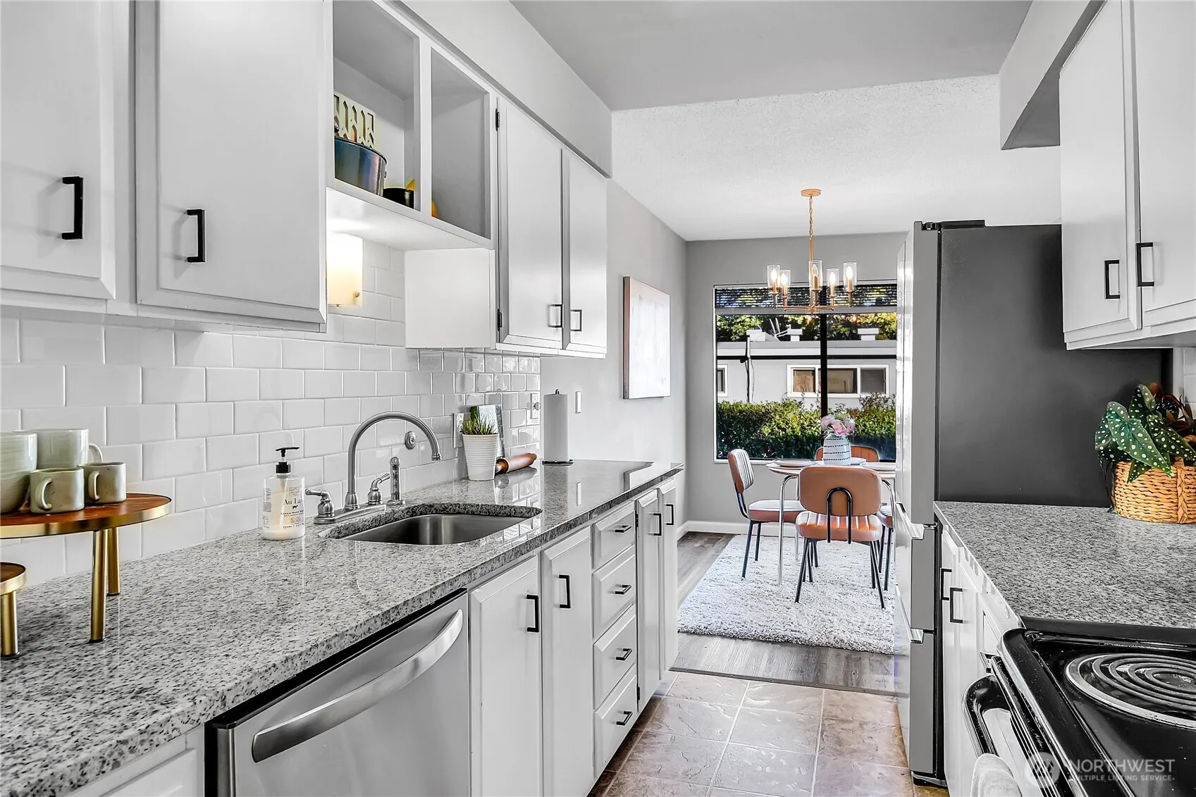 2562 Thorndyke Avenue W #104, Seattle, WA 98199