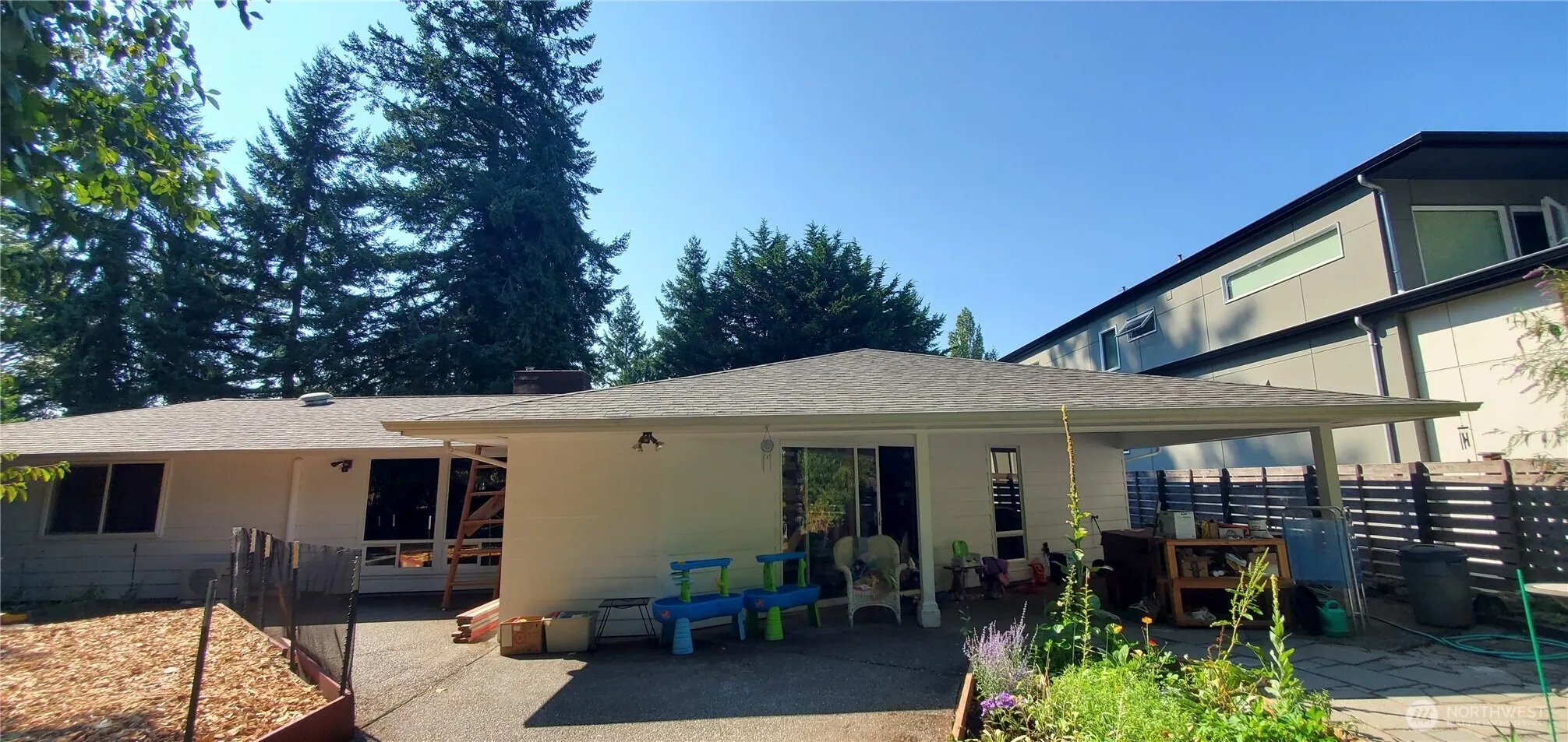 101325 RS Undisclosed , Seattle, WA 98125