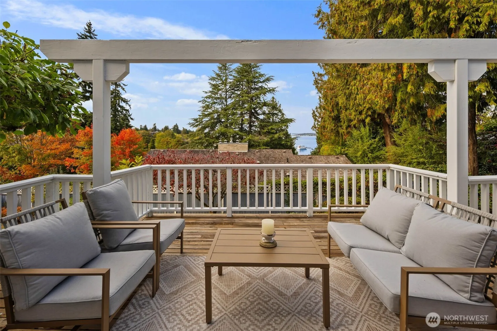 5302 S Alaska Street , Seattle, WA 98118