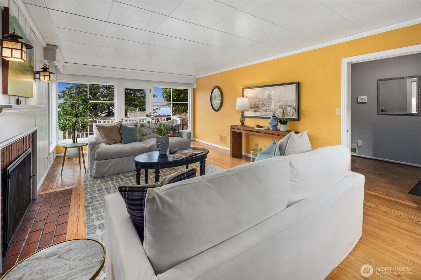 5302 S Alaska Street , Seattle, WA 98118