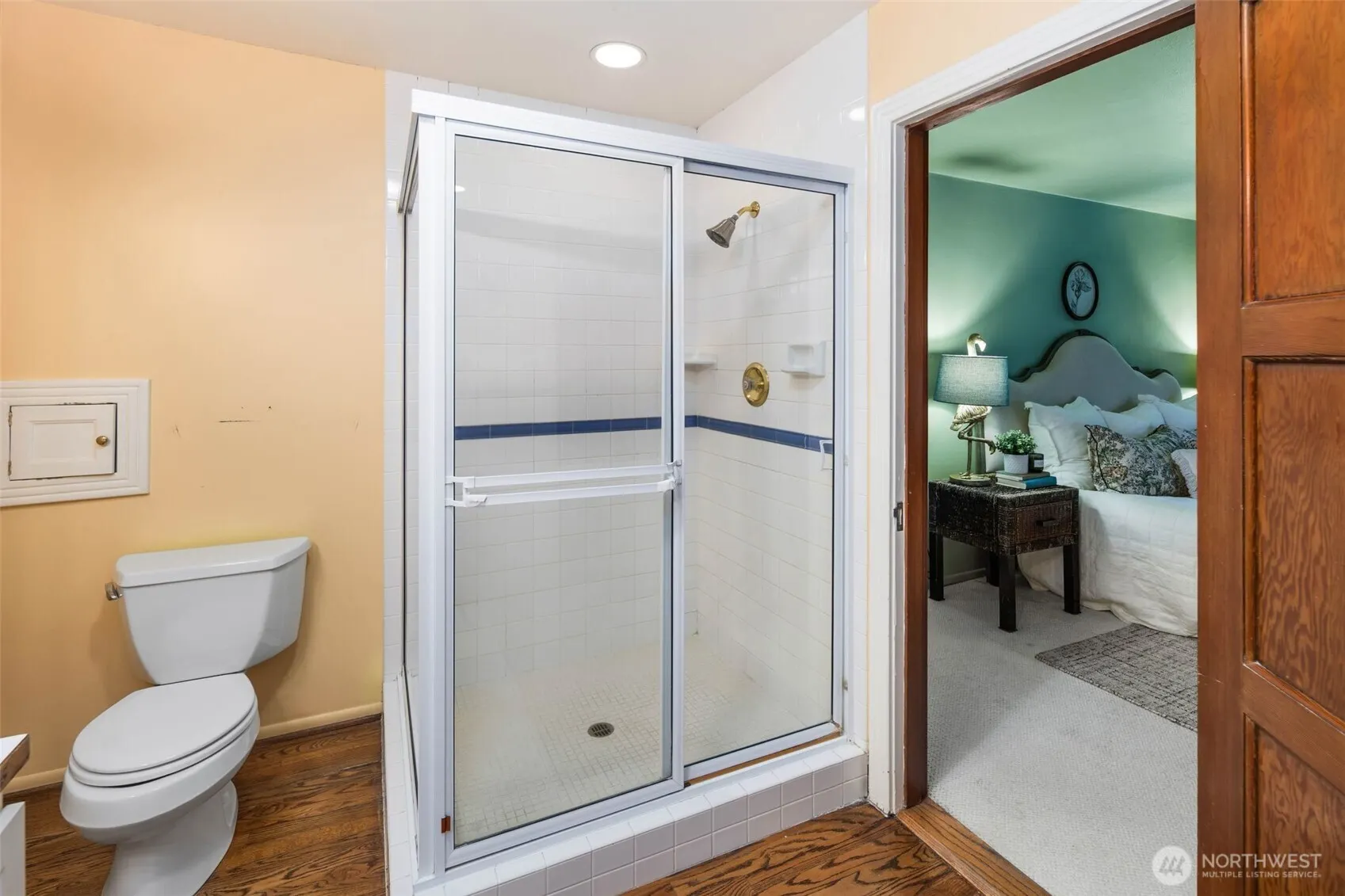 5302 S Alaska Street , Seattle, WA 98118
