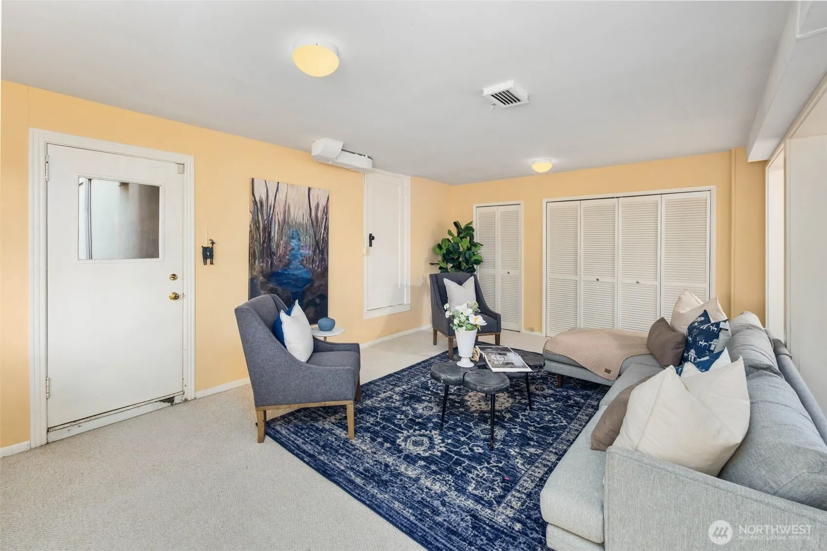 5302 S Alaska Street , Seattle, WA 98118
