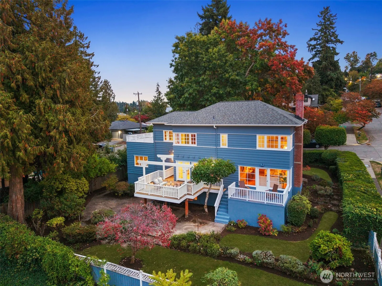 5302 S Alaska Street , Seattle, WA 98118
