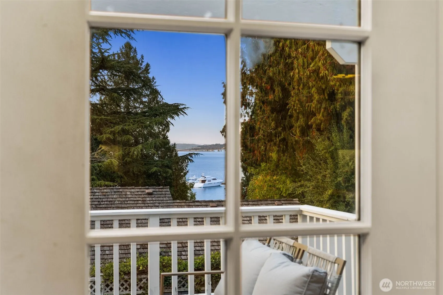5302 S Alaska Street , Seattle, WA 98118