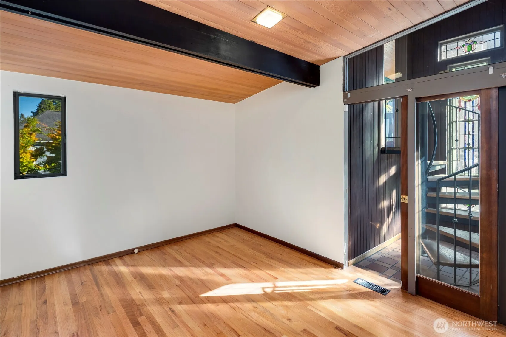 3653 W Commodore Way , Seattle, WA 98199