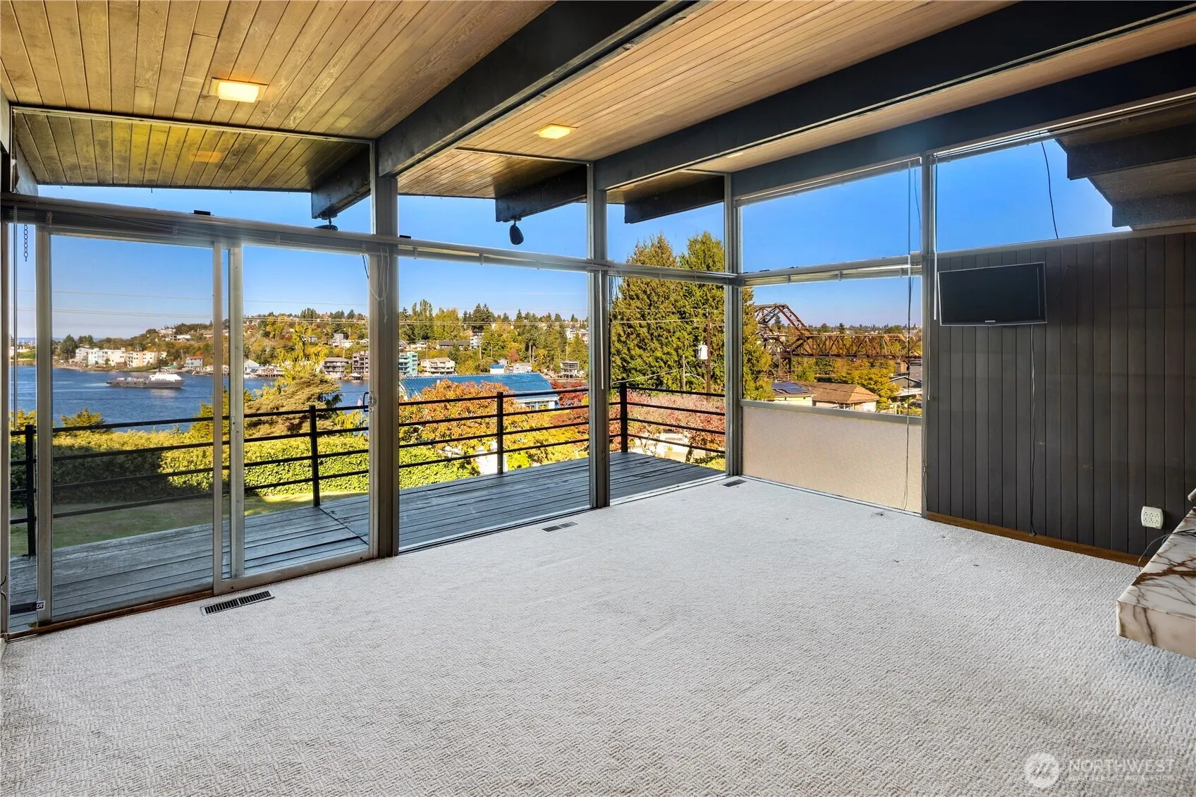 3653 W Commodore Way , Seattle, WA 98199