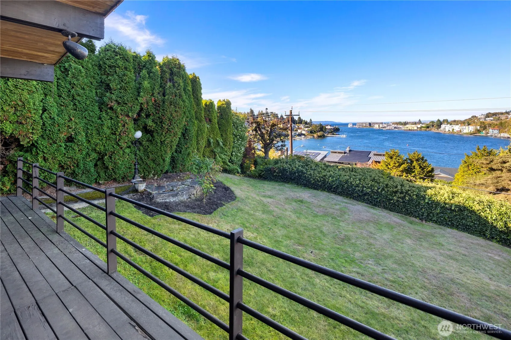 3653 W Commodore Way , Seattle, WA 98199