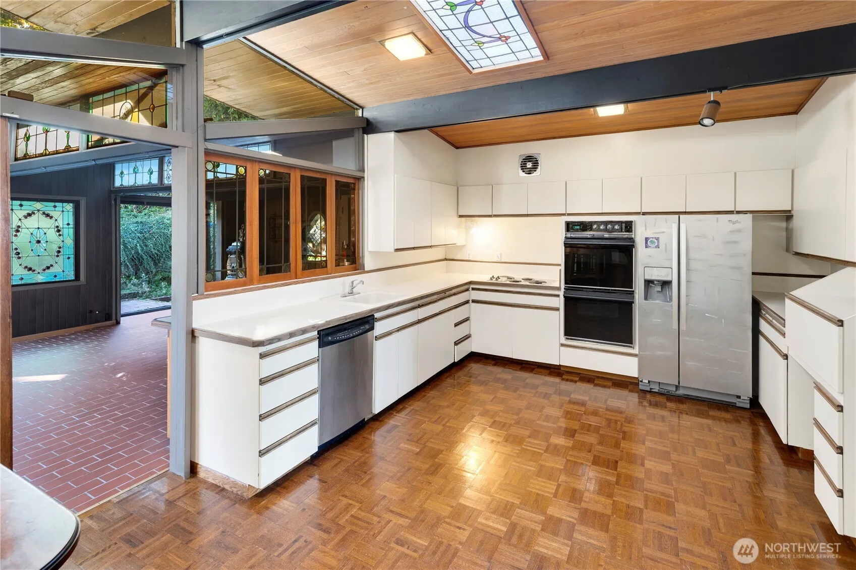 3653 W Commodore Way , Seattle, WA 98199