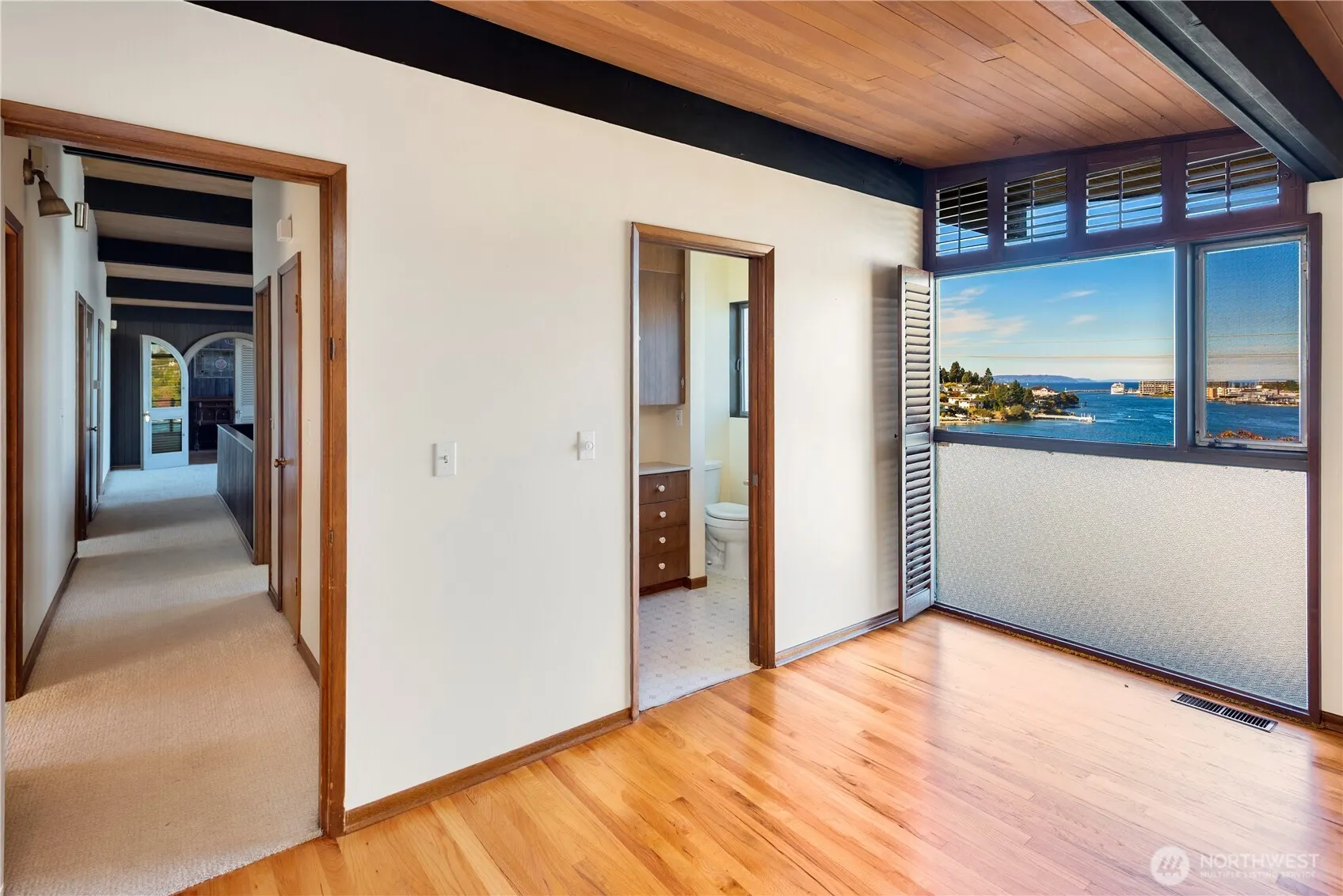 3653 W Commodore Way , Seattle, WA 98199