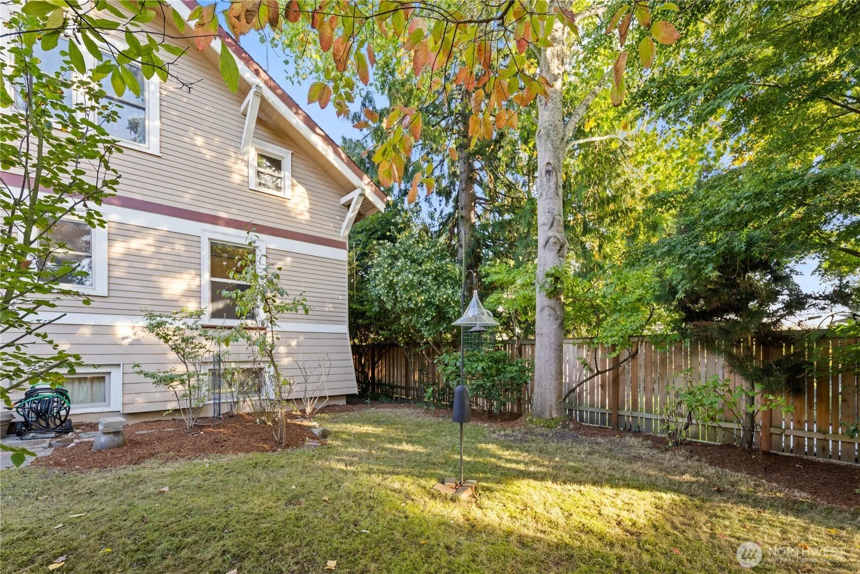 7007 26th Avenue NW, Seattle, WA 98117