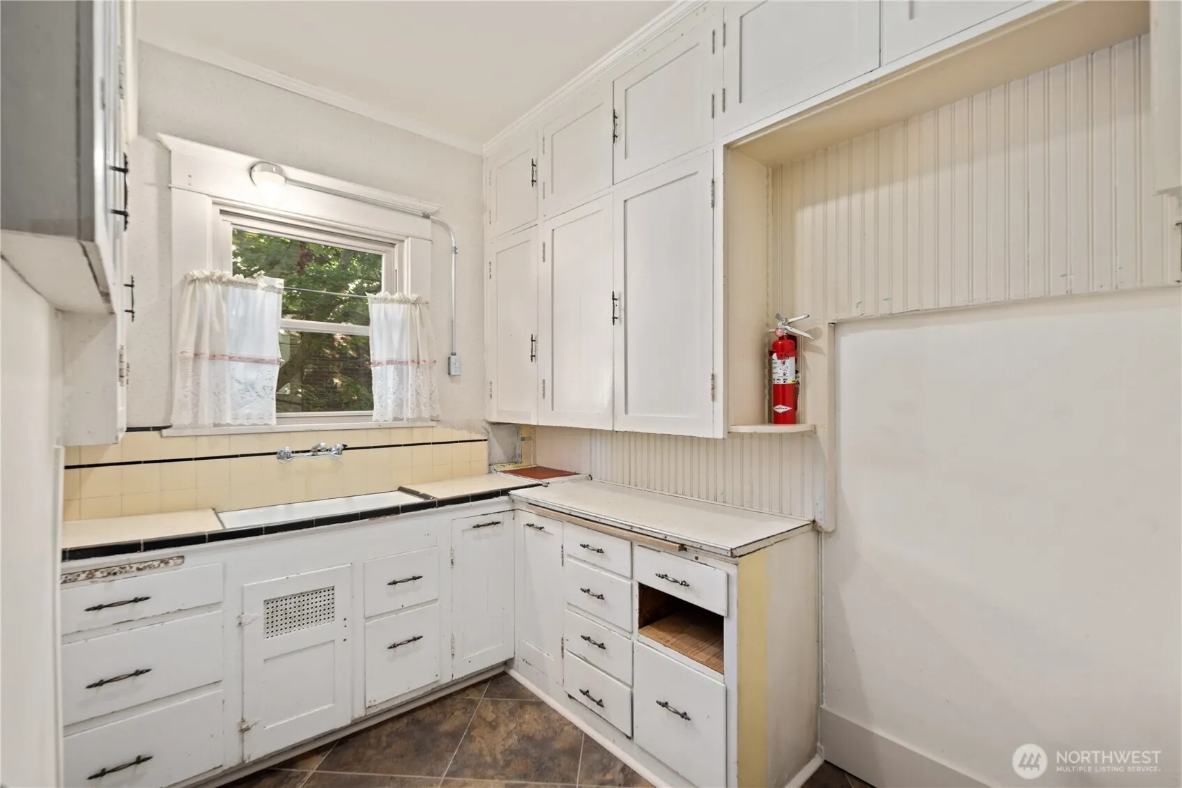 7007 26th Avenue NW, Seattle, WA 98117