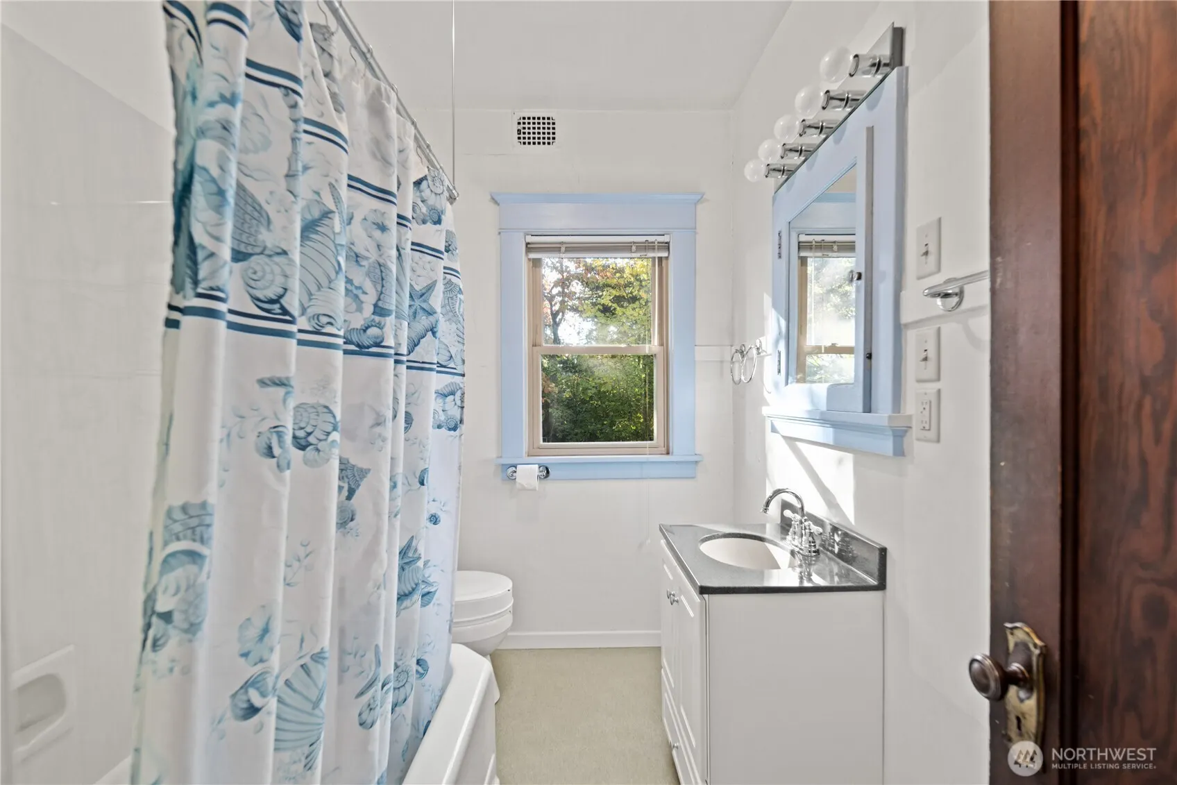7007 26th Avenue NW, Seattle, WA 98117