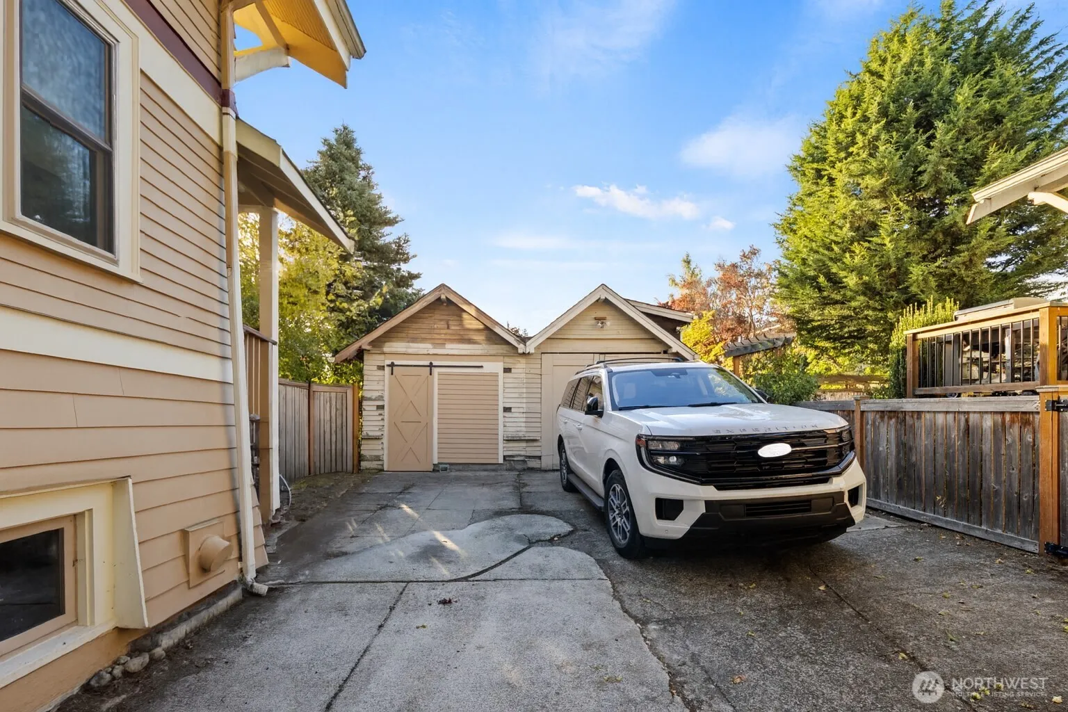7007 26th Avenue NW, Seattle, WA 98117
