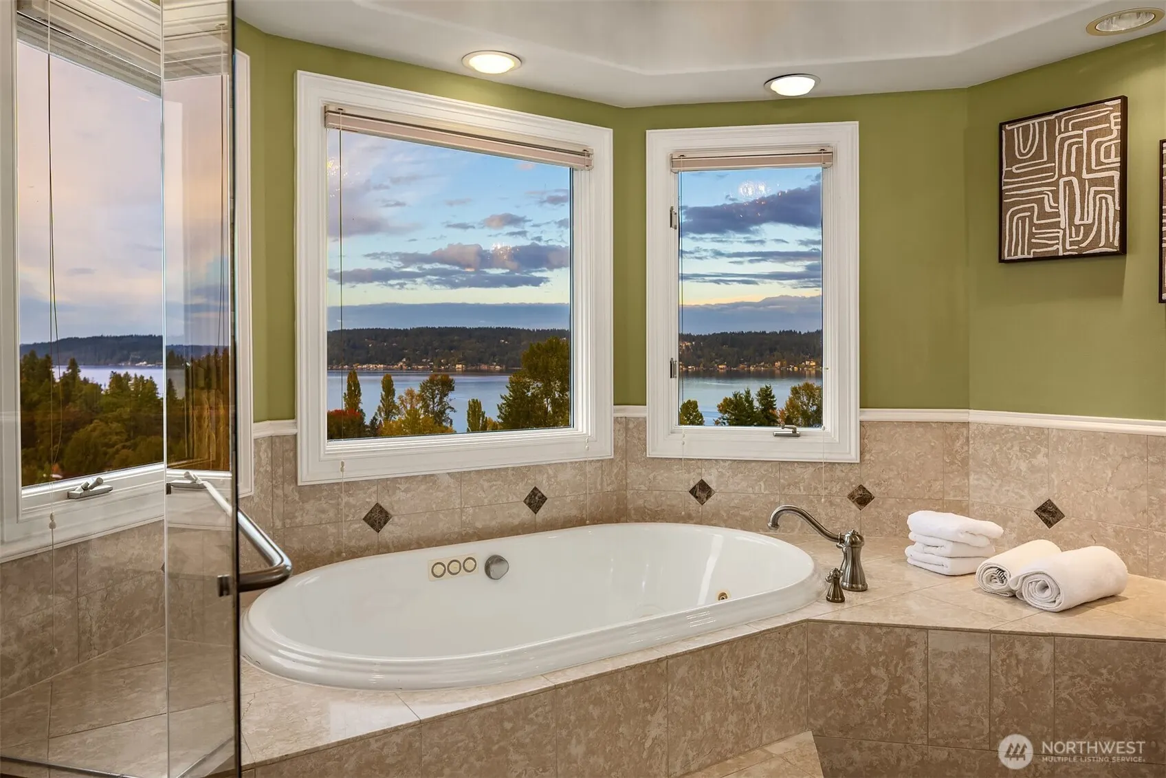 8726 Paisley Drive NE, Seattle, WA 98115
