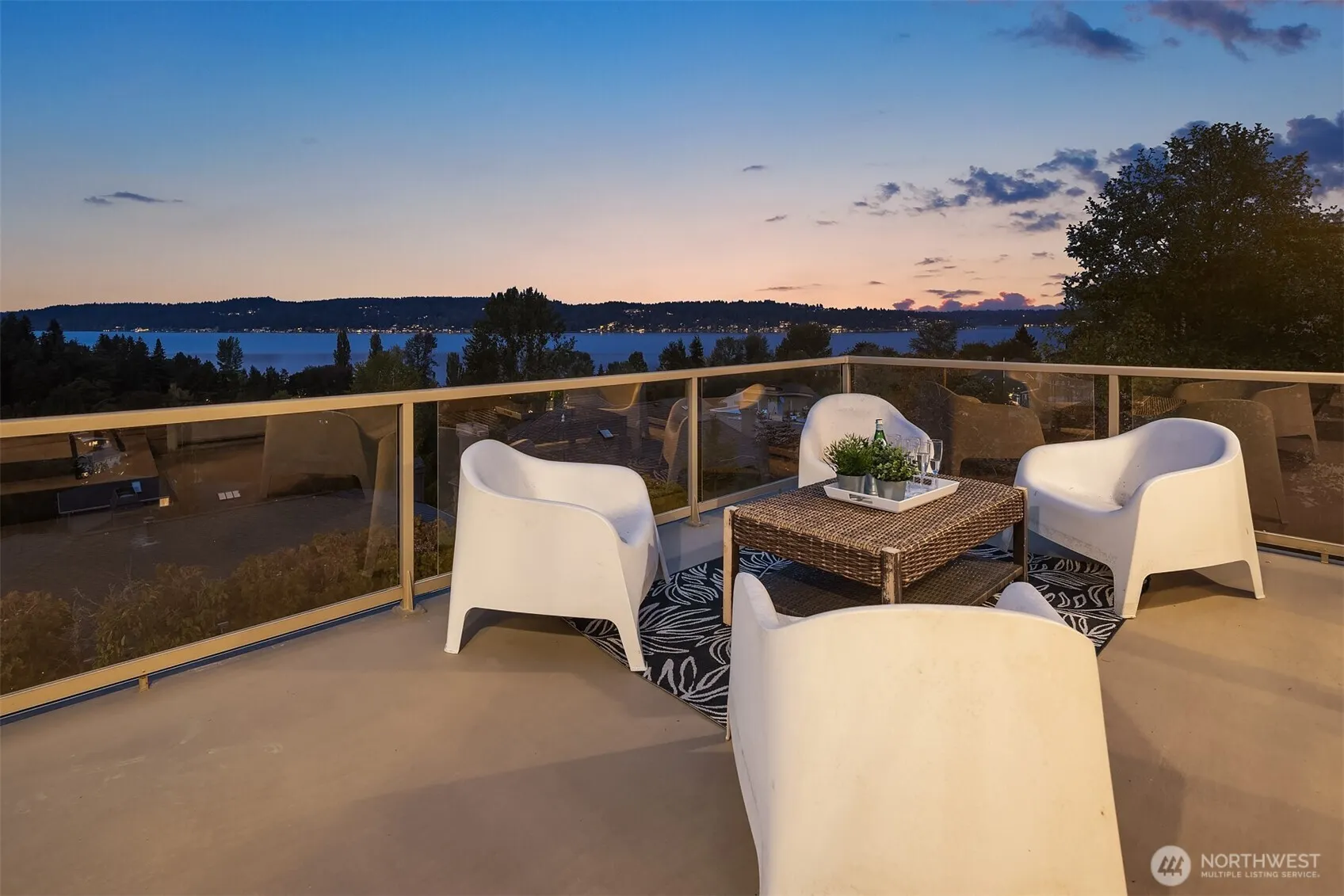 8726 Paisley Drive NE, Seattle, WA 98115