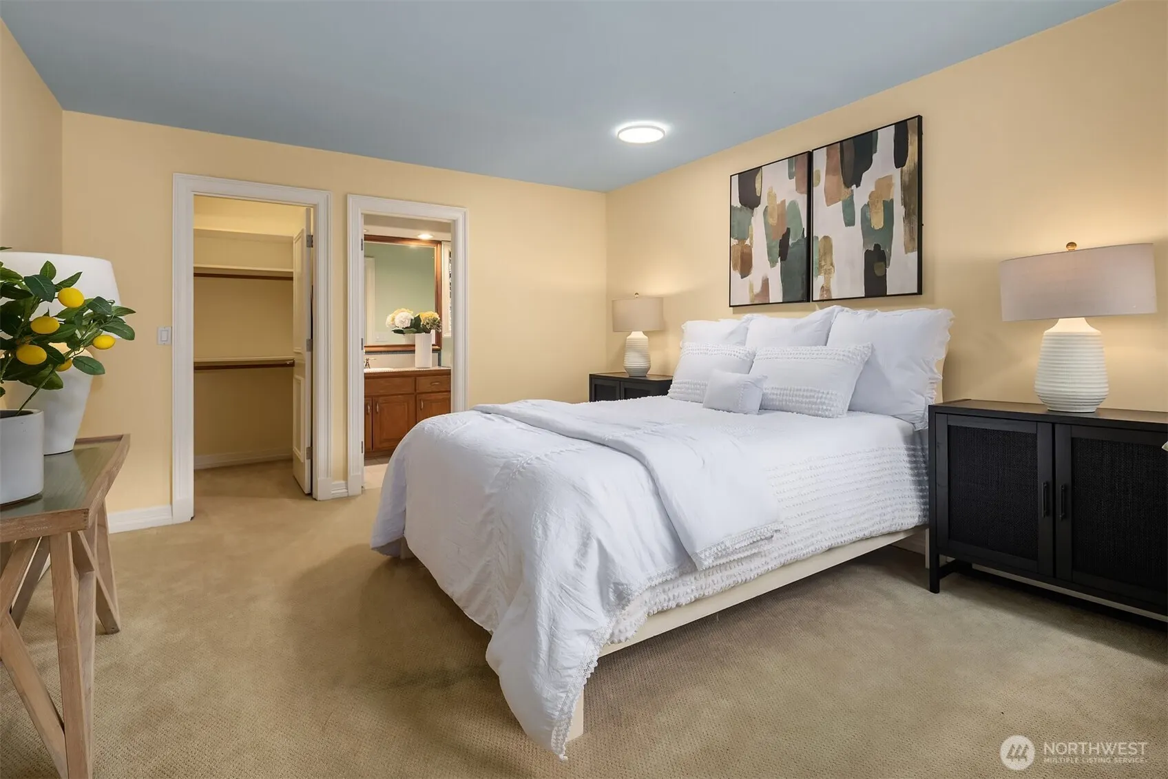 8726 Paisley Drive NE, Seattle, WA 98115
