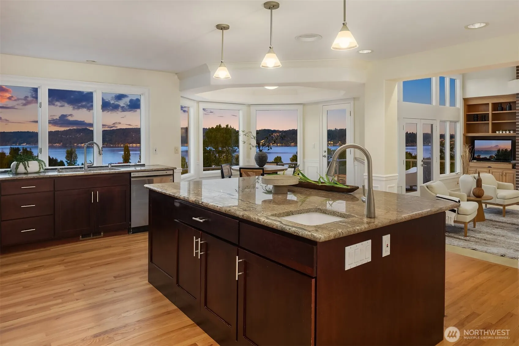 8726 Paisley Drive NE, Seattle, WA 98115
