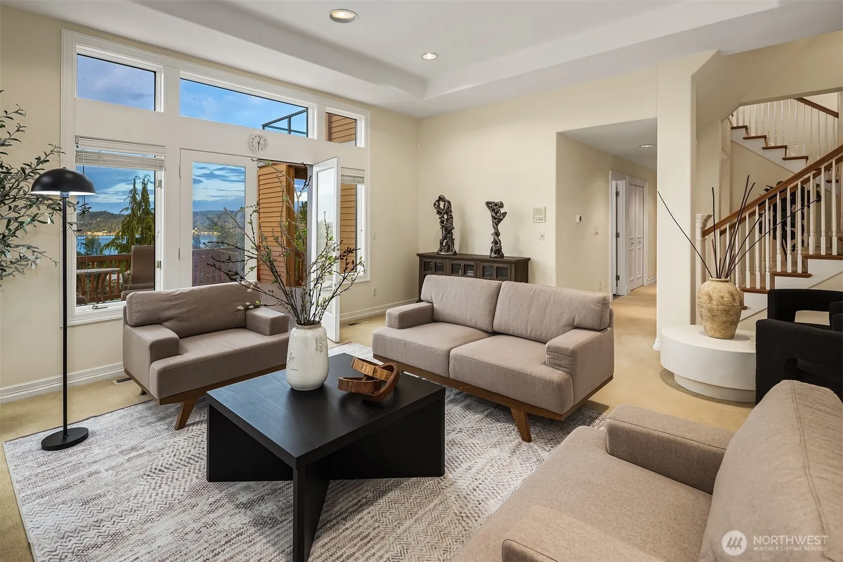 8726 Paisley Drive NE, Seattle, WA 98115