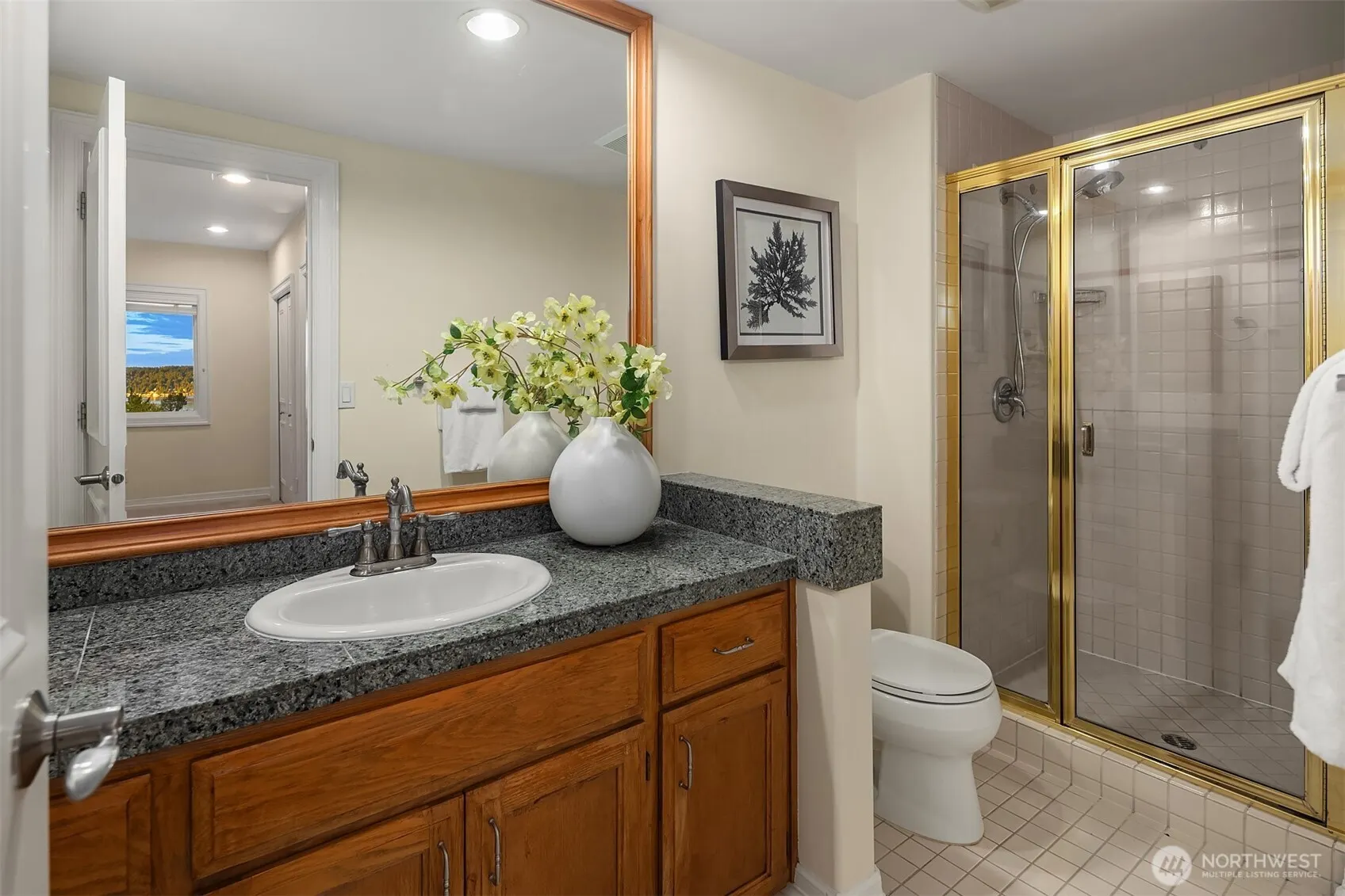 8726 Paisley Drive NE, Seattle, WA 98115