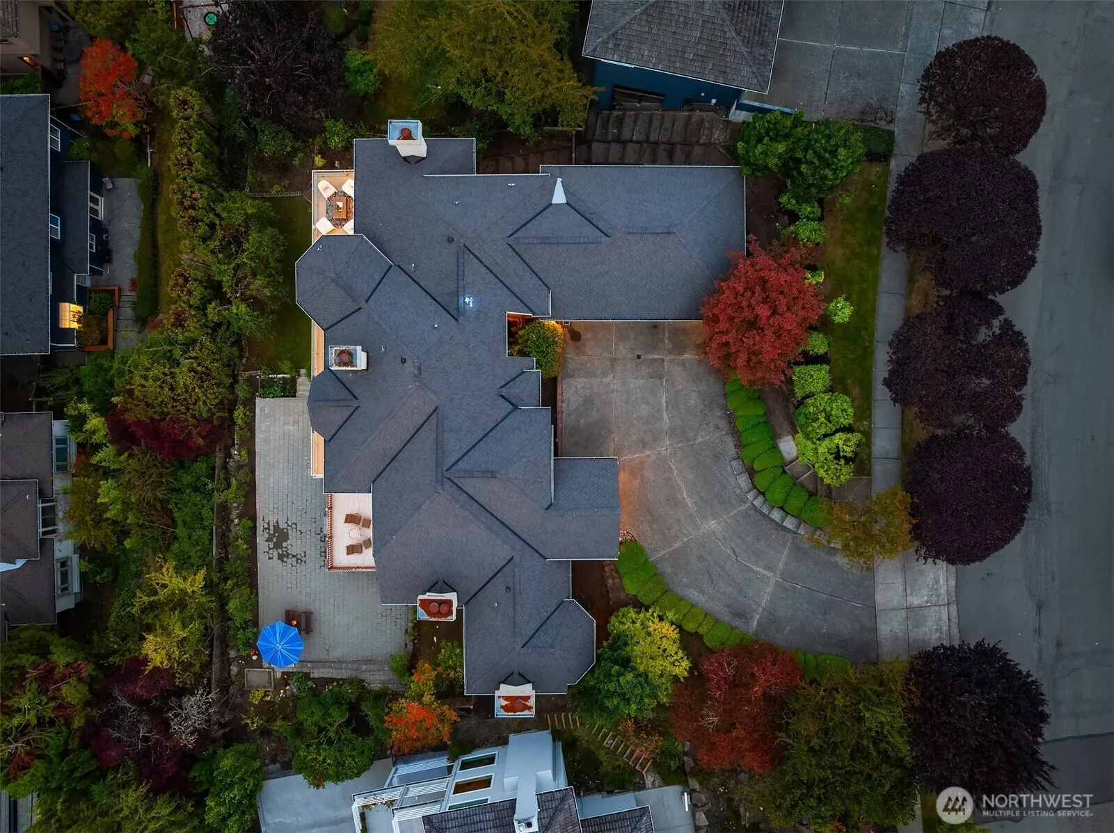 8726 Paisley Drive NE, Seattle, WA 98115