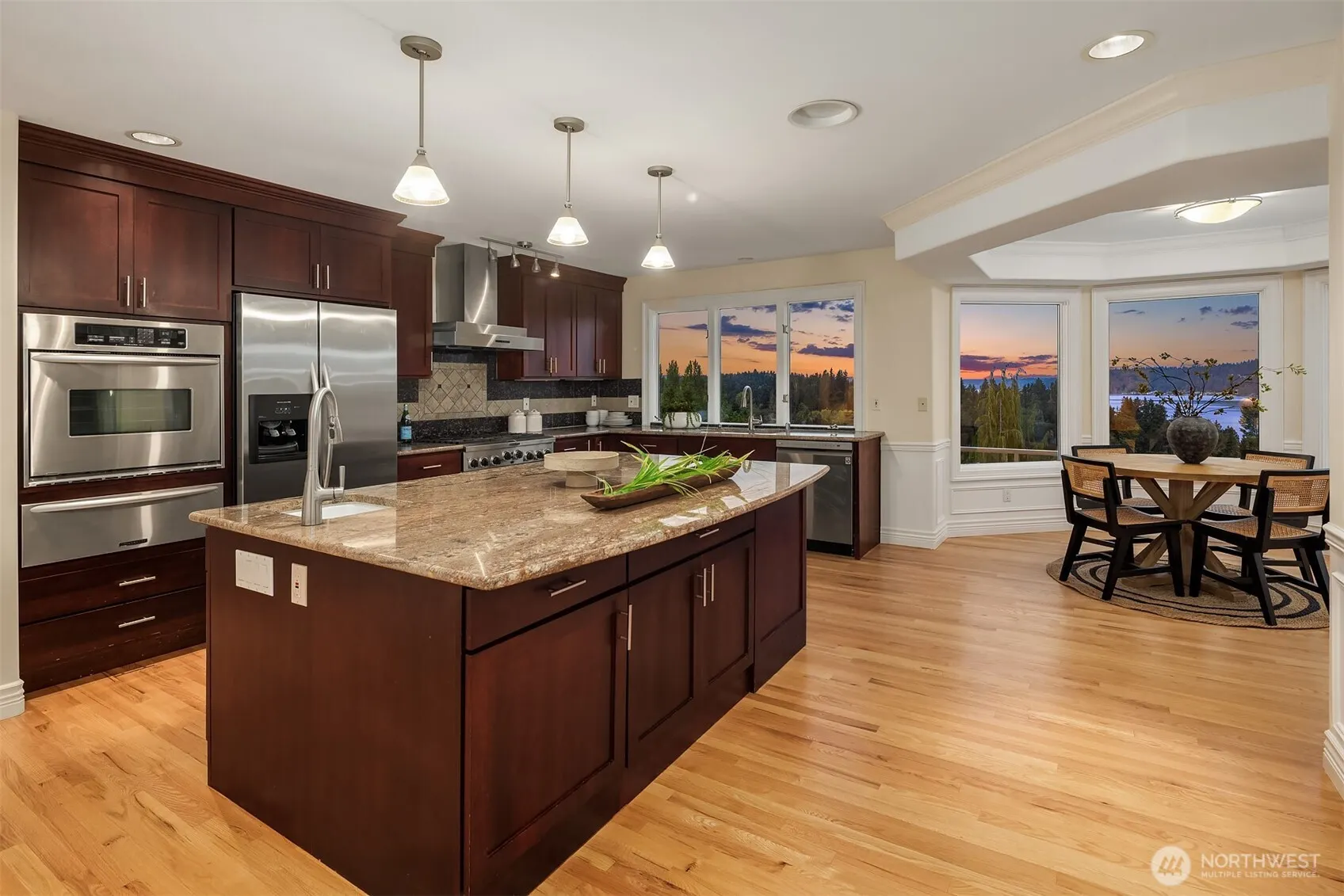 8726 Paisley Drive NE, Seattle, WA 98115