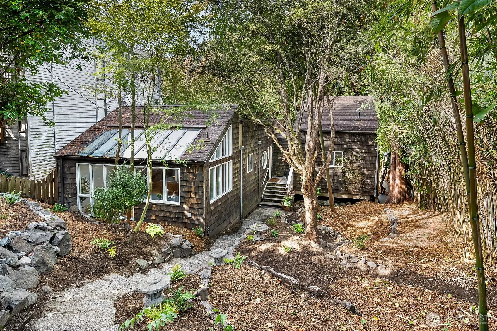 9521 25th Avenue NW, Seattle, WA 98117
