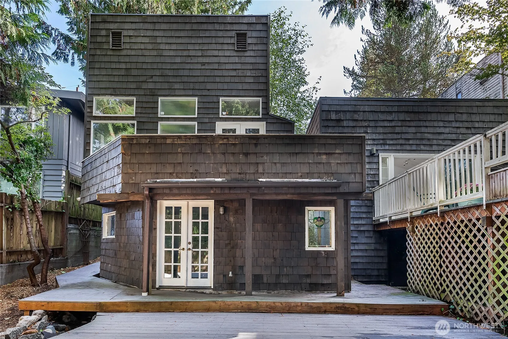 9521 25th Avenue NW, Seattle, WA 98117