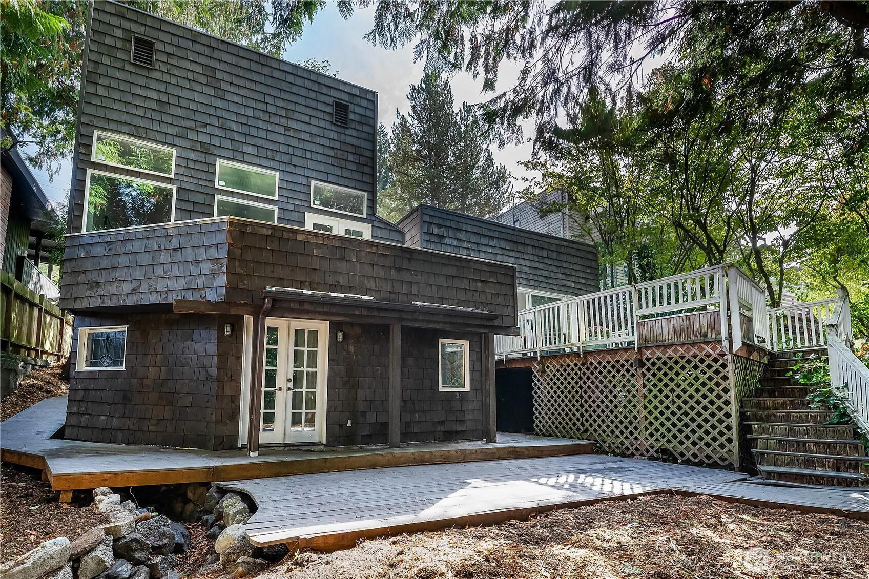 9521 25th Avenue NW, Seattle, WA 98117
