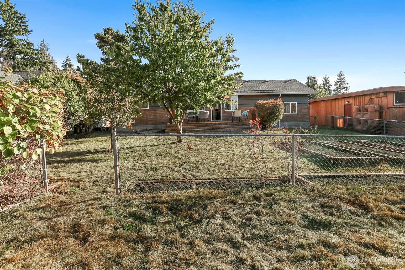 3916 SW 100th Street , Seattle, WA 98146