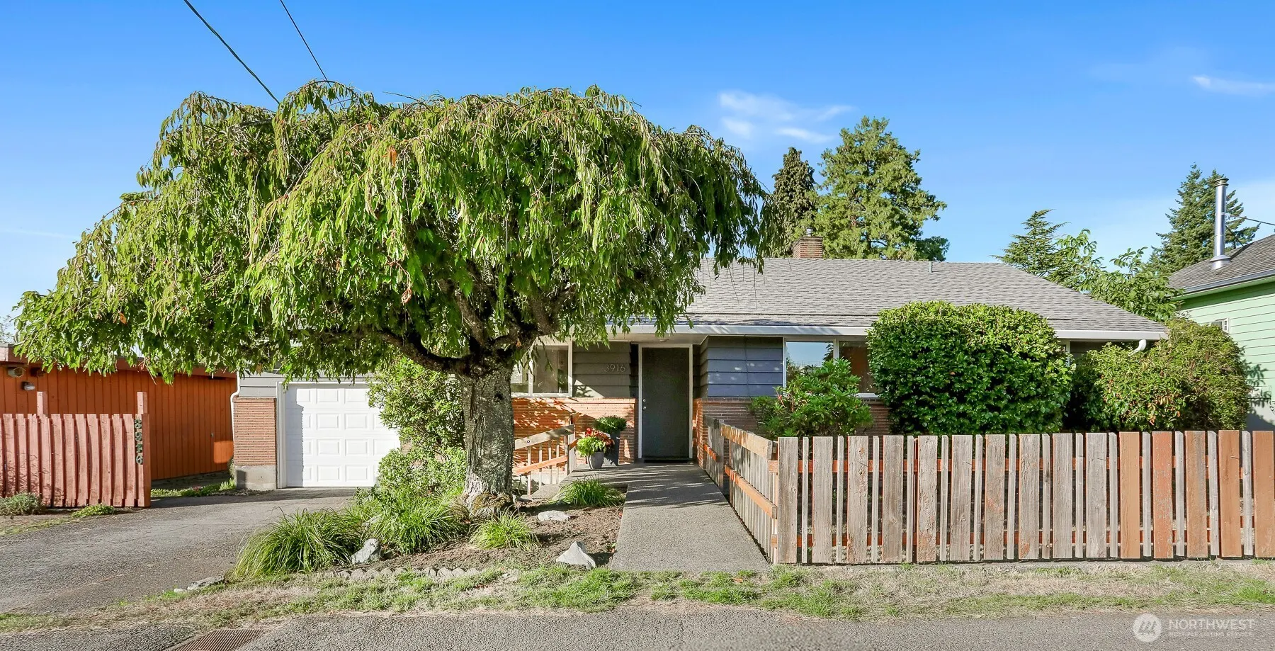 3916 SW 100th Street , Seattle, WA 98146