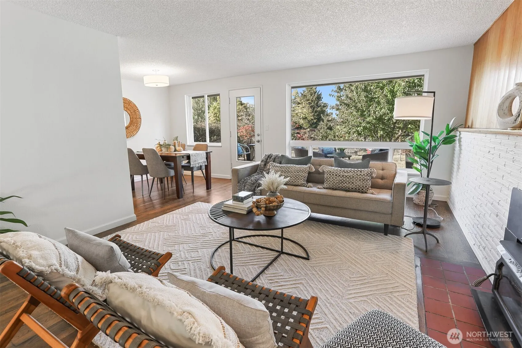 3916 SW 100th Street , Seattle, WA 98146