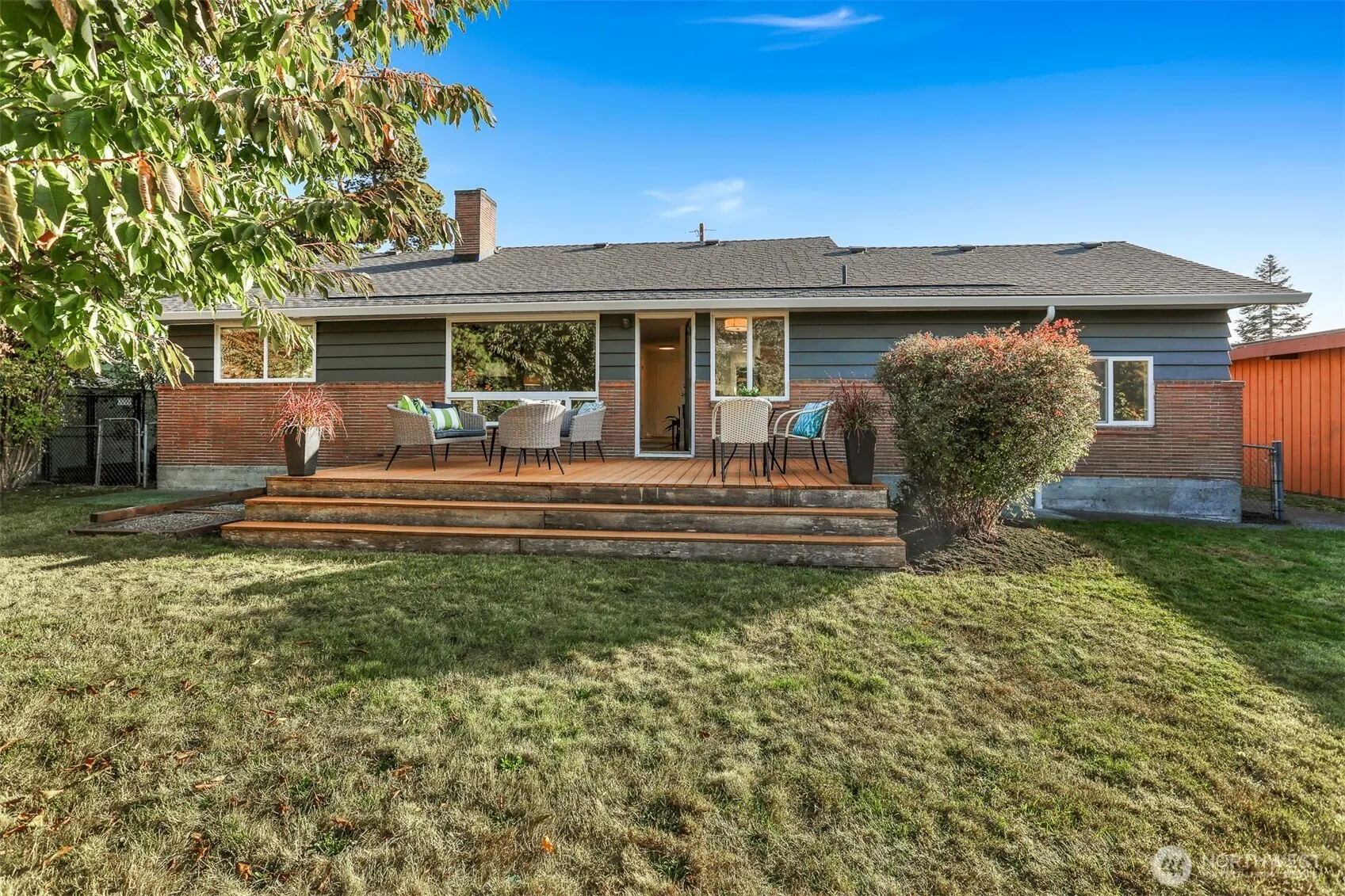 3916 SW 100th Street , Seattle, WA 98146