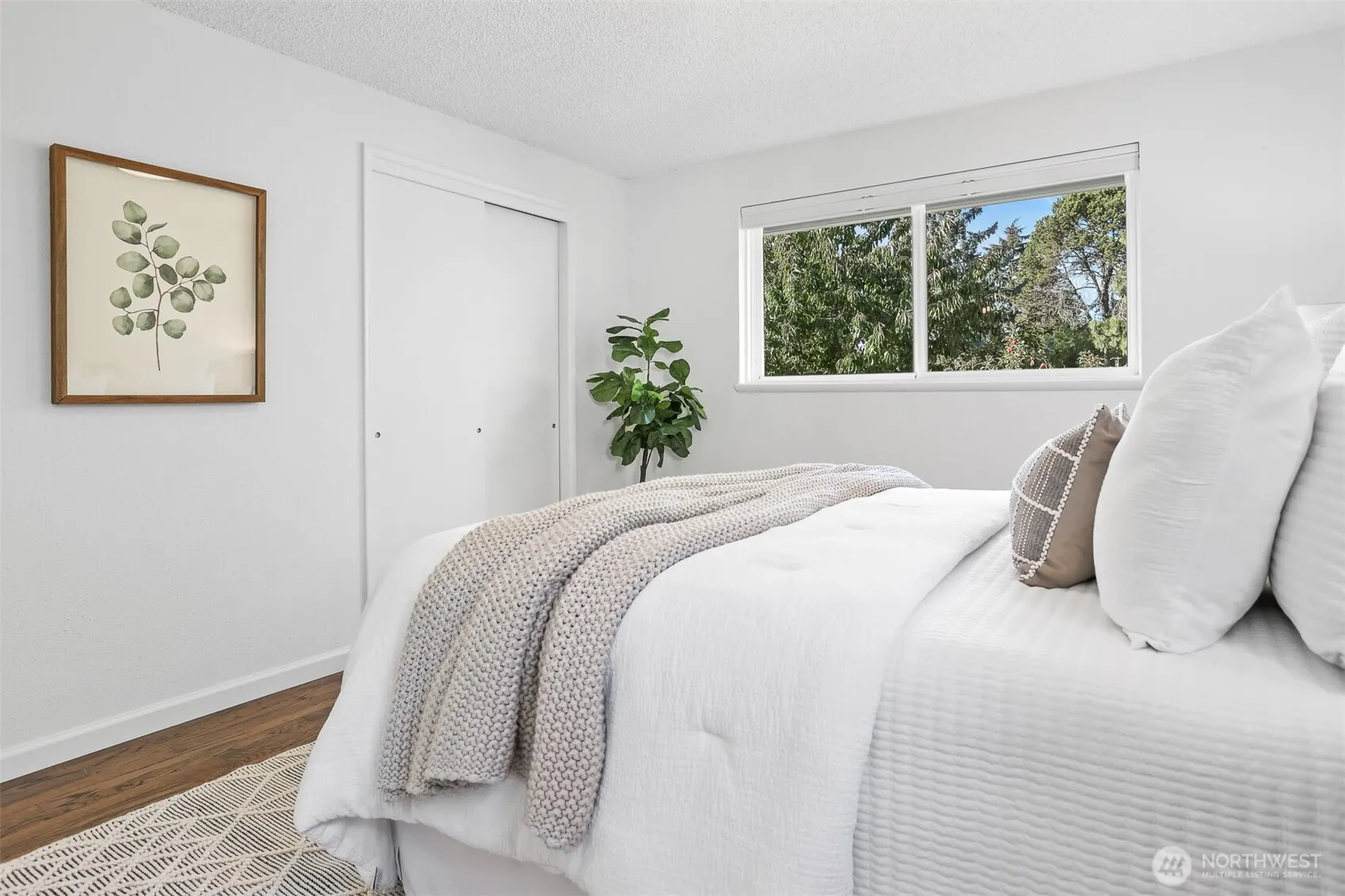 3916 SW 100th Street , Seattle, WA 98146