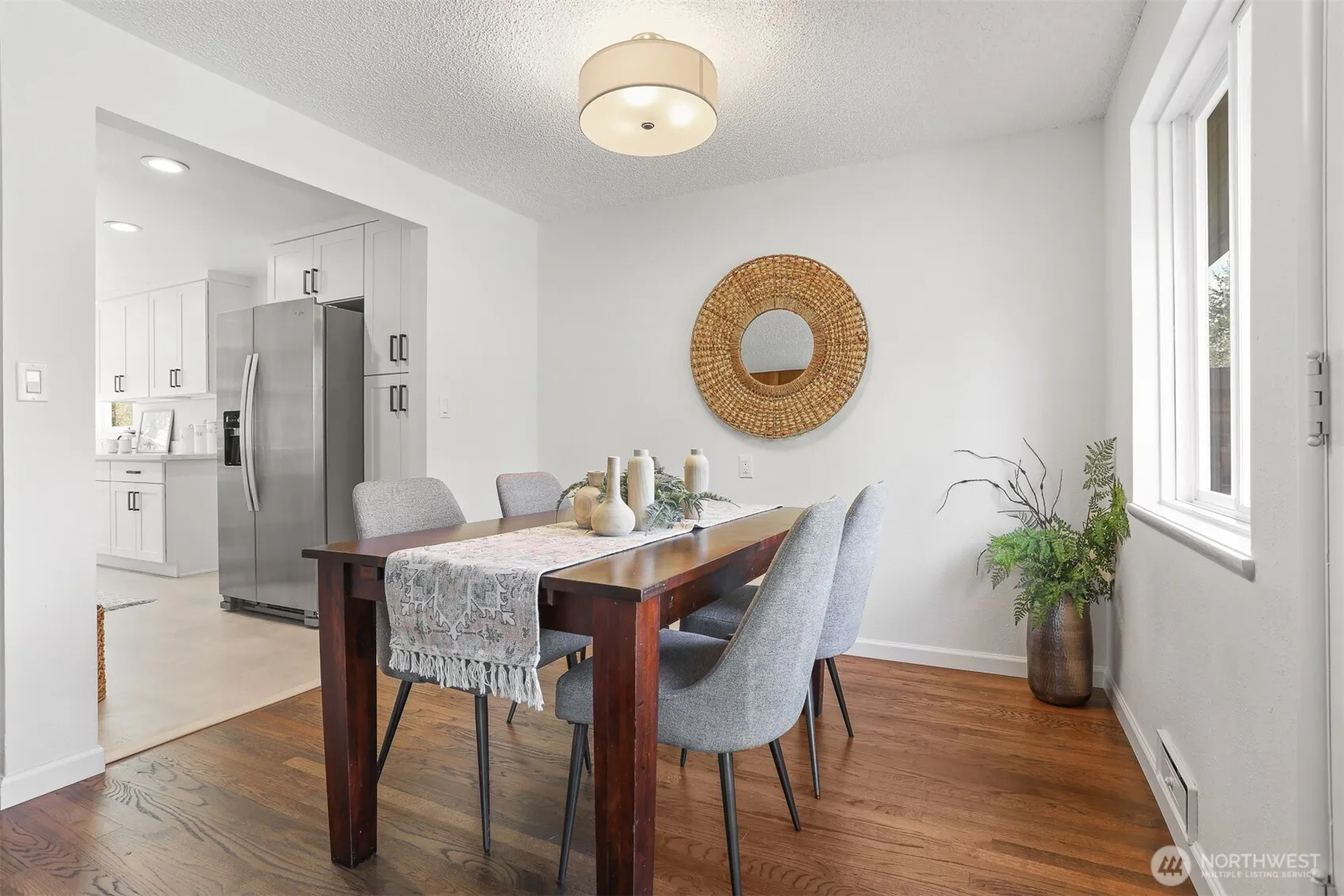 3916 SW 100th Street , Seattle, WA 98146