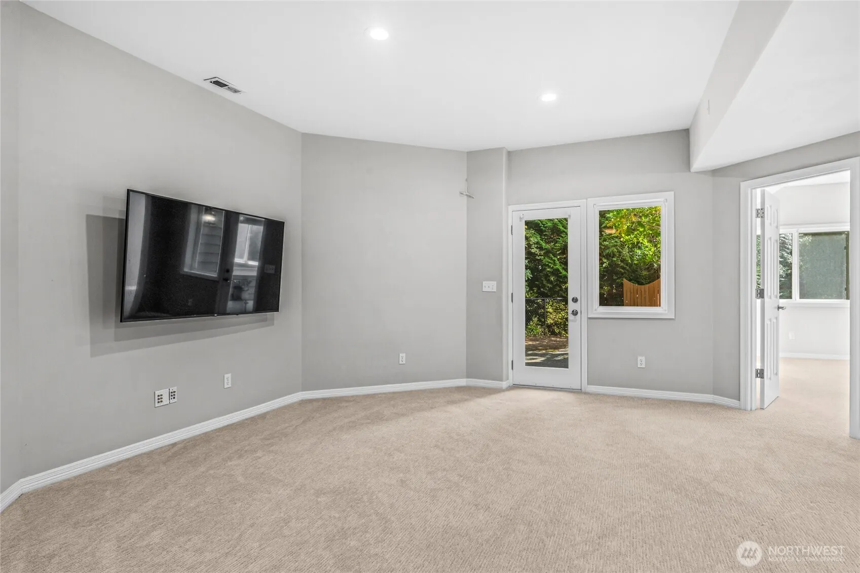 4952 160th Court SE, Bellevue, WA 98006