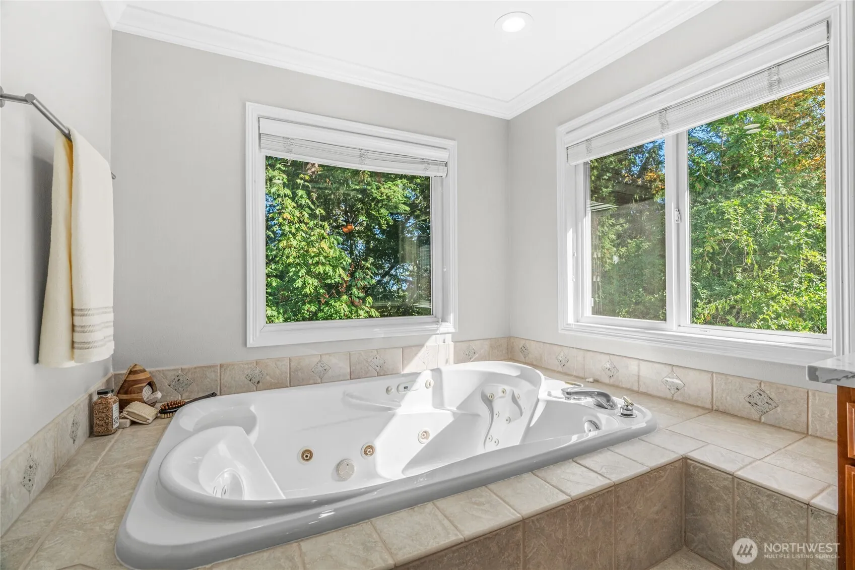 4952 160th Court SE, Bellevue, WA 98006